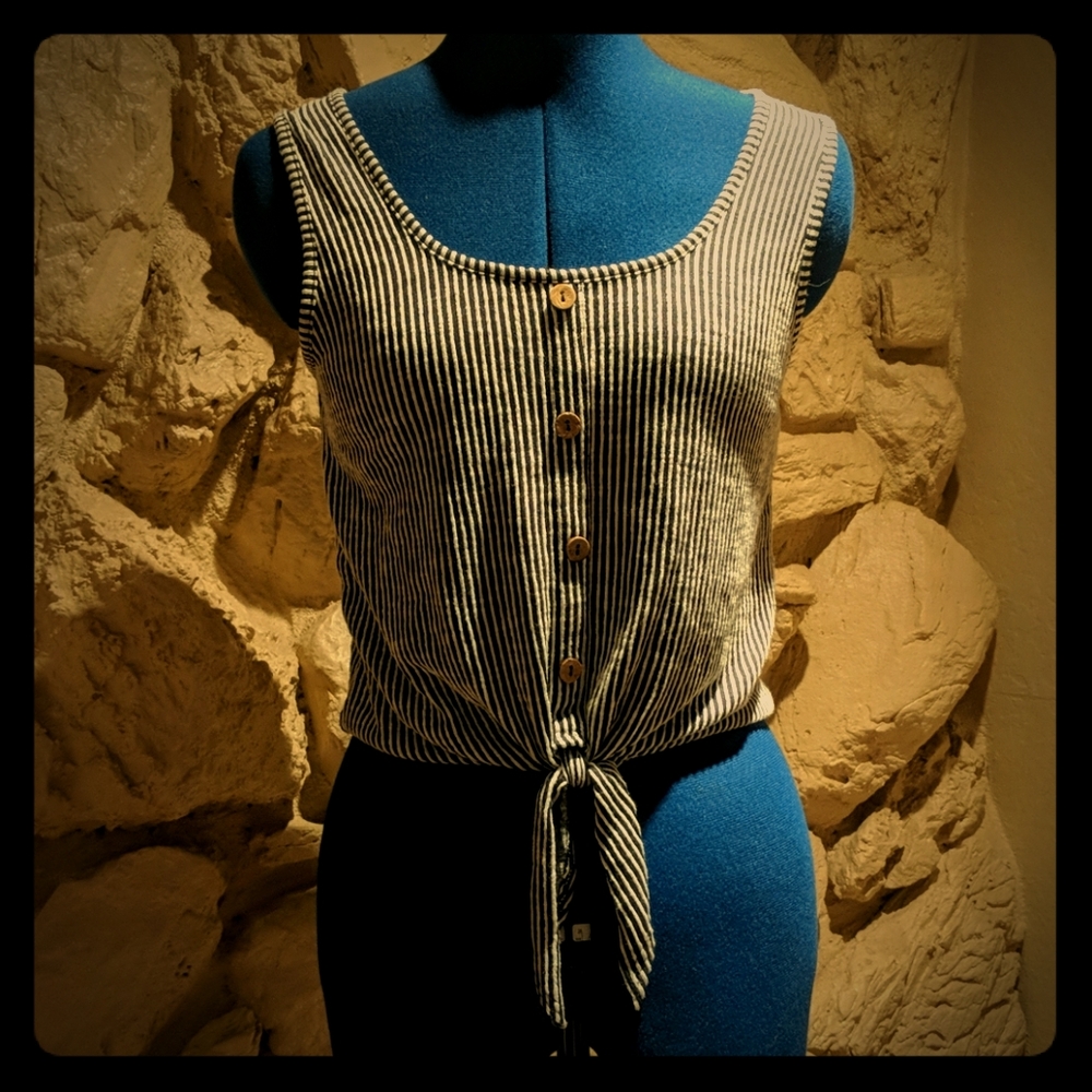 Women's crop top